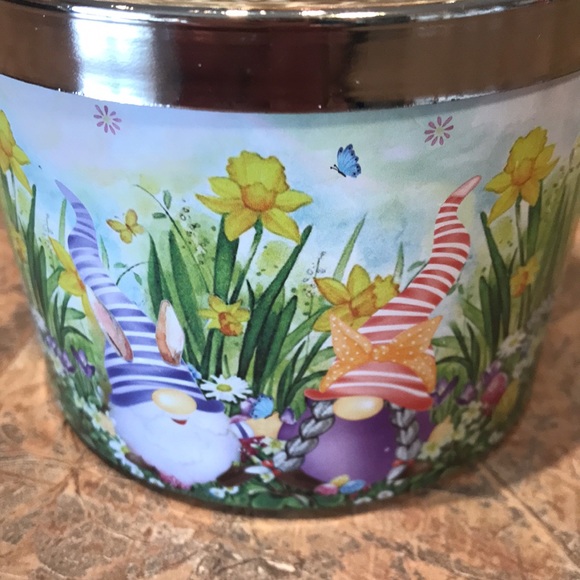 Whimsical Gnome accent candle - Picture 8 of 9